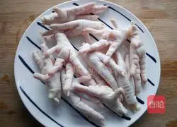 Illustration of how to make cold chicken feet 2