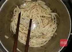 Illustration of how to make cold king oyster mushrooms 4