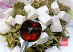 Illustration of how to make cold Chinese toon 7