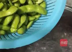 Illustration of how to make spicy edamame 2