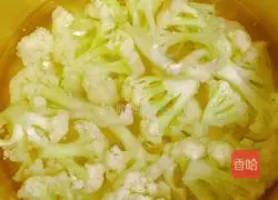 Illustration of how to make garlic cauliflower 6