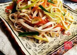 Illustration of how to make cold salad 8