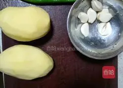 Illustration of how to make fried shredded potatoes 1