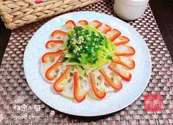 Illustration of how to make celery and lotus root slices with oil 11