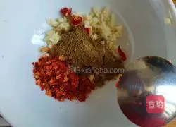 Illustration of how to make cold shredded king oyster mushrooms 7