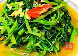 How to stir-fry green vegetables with shredded pepper and bean curd Illustration 7