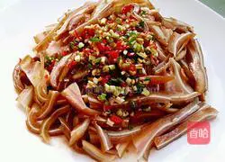 Illustration of how to make cold ear silk 5