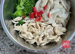 Illustration of how to make cold chicken breast with broccoli 4