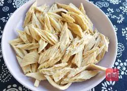 Illustration of how to stir-fry celery and bean curd 4