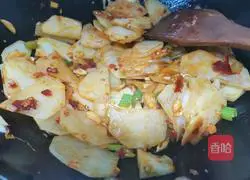 Illustration of how to make spicy potato chips 5