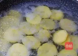 Illustration of how to make homemade potato chips 1