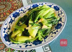 Illustration of how to make garlic lettuce 8