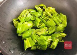 The most delicious tiger-skinned green pepper in history, perfect for rice, special recipe for treating loss of appetite 5