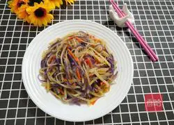 Illustration of how to make two-color shredded potatoes 10