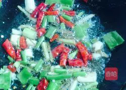 Stir-fried sword beans Practice illustration 3