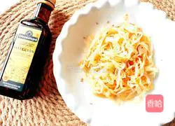 Illustration of how to make fragrant jellyfish skin 7