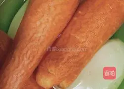 Anti-epidemic simple meal double steamed carrots and potatoes illustration 1