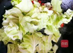 Illustration of how to make simple and delicious hand-shredded cabbage without lard and MSG 4