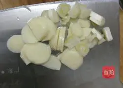 Illustration of how to make fried pork with cauliflower 2