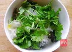 Illustration of how to make cold double ears 5