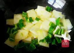 Illustration of how to make fried winter melon 5