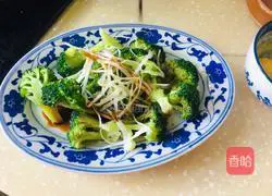 Illustration of how to make broccoli with green onion and soy sauce 8