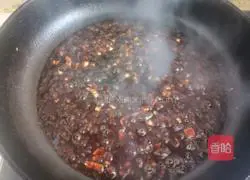 Recipe for three shredded vegetarian rolls dipped in pickles Illustration 11