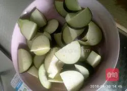 Illustration of how to cook eggplant with potatoes 3