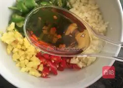 Illustration of how to make cold fern root powder 3