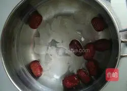 Illustration of how to make papaya and red date soup 4