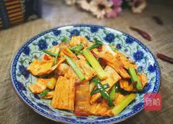 Illustration of how to stir-fry yuba with green garlic 6