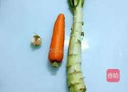 Illustration of how to make stir-fried lettuce slices 1