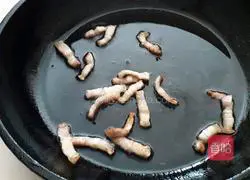 Illustration of how to make fried fungus with cabbage that tastes like a restaurant 3