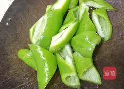 Illustration of how to make fried king oyster mushrooms and peppers 2