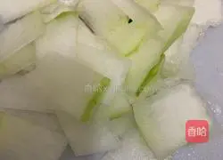 Illustration of how to stir-fry winter melon with pepper 2