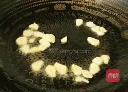 Illustration of how to stir-fry sweet potato leaves 7