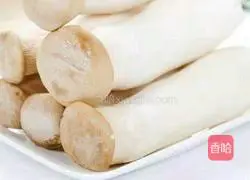 Illustration of how to make chrysanthemum and oyster mushrooms in tomato juice 1