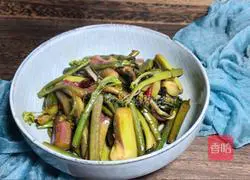 Illustration of how to make spicy and sour red cabbage lettuce 6