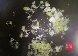 Illustration of how to make fried onions 3