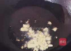 Illustration of how to make stir-fried shredded cabbage 3