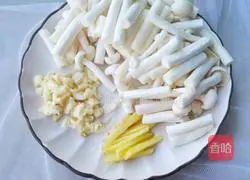 Illustration of how to stir-fry broccoli and mushrooms 3