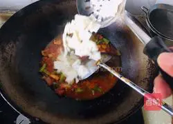 Illustration of how to make vegetarian fried noodles 11