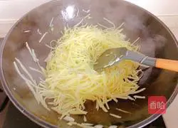 Illustration of how to make vinegar-coated potato shreds 11