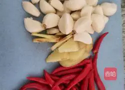 Illustration of how to make spicy papaya shreds 2