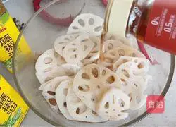 Illustration of how to make rattan pepper and lotus root slices 5