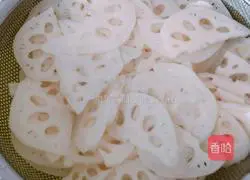 Illustration of how to make stir-fried lotus root slices 3