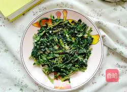 Illustration of making garlic paste 9