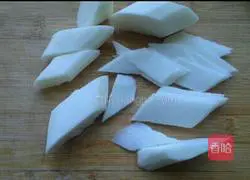 Illustration of how to stir-fry lettuce and yam 2