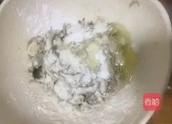 Illustration of how to make dry fried fresh mushrooms 4
