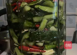 Illustration of how to make crispy pickled cucumbers 9